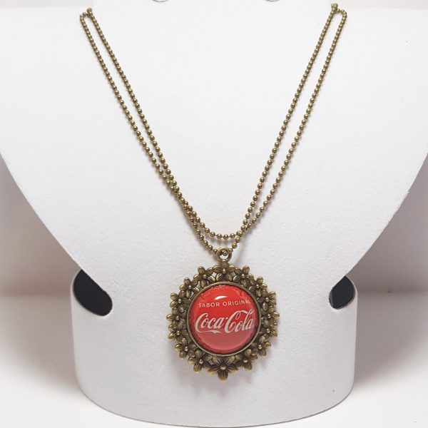 Collar grande coca-cola
