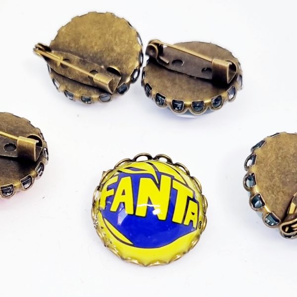 Pin Fanta limón