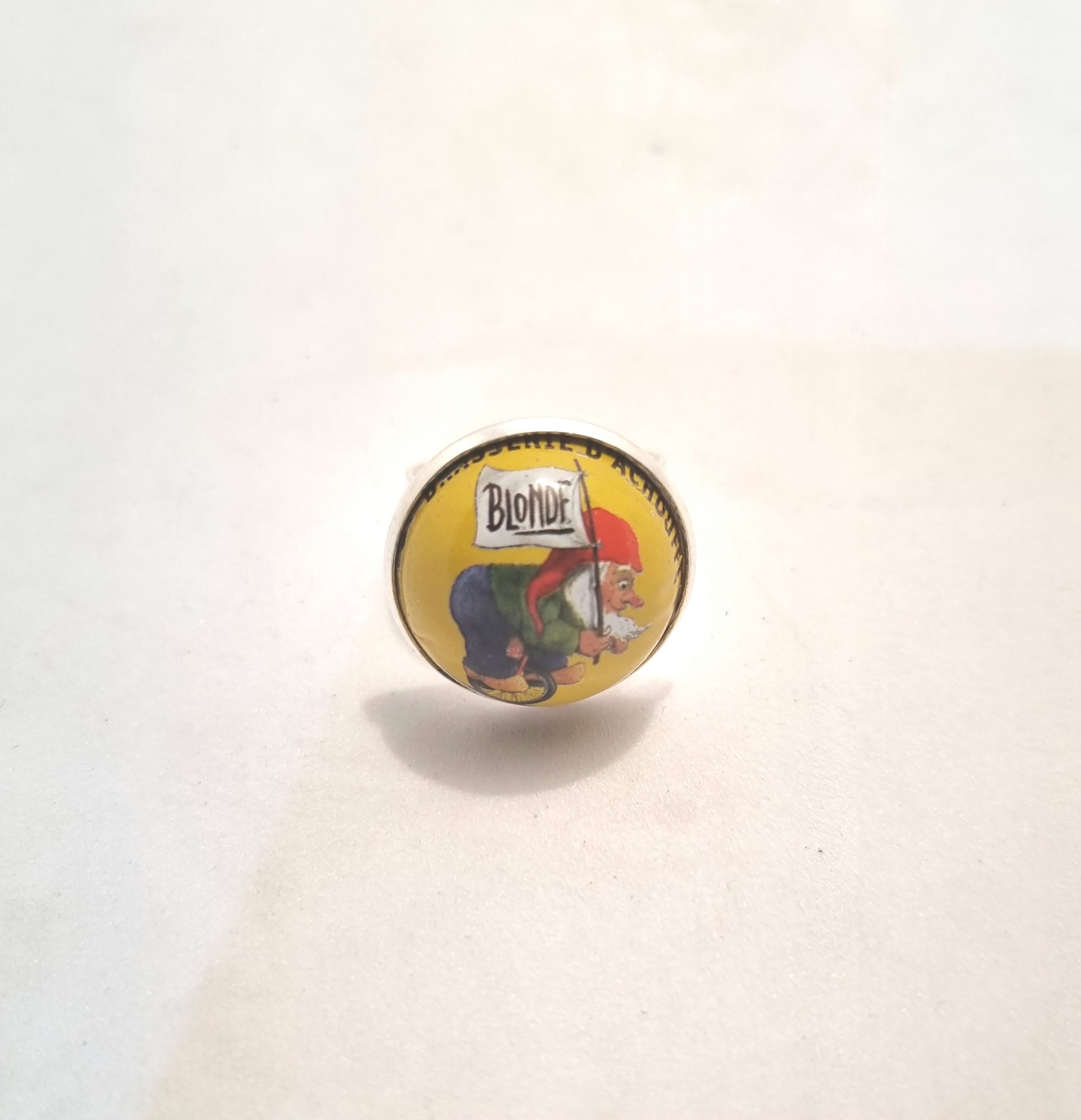 Foto frontal del Anillo Chouffe