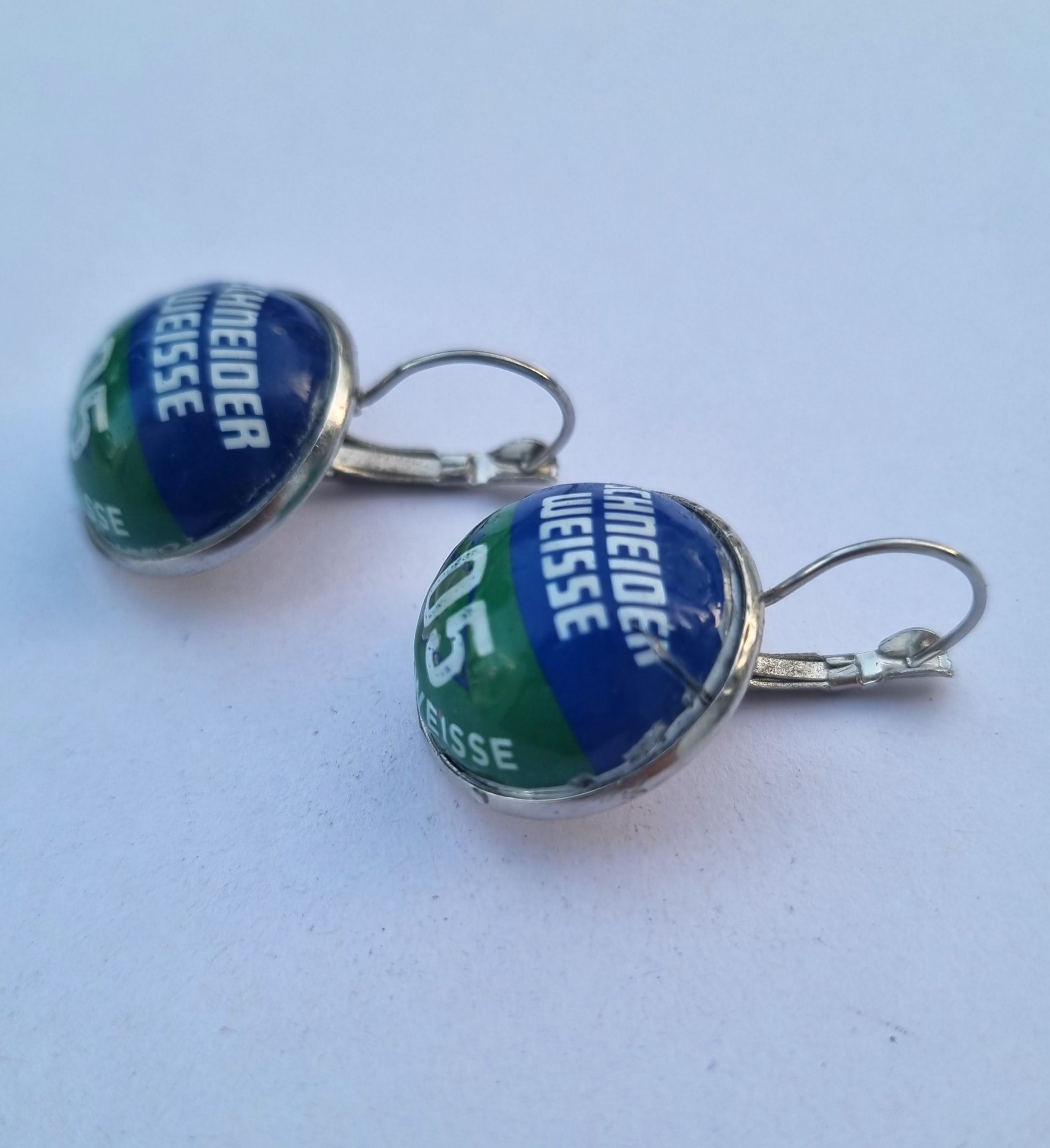 Foto lateral de los pendientes Schneider Weisse Tap 5