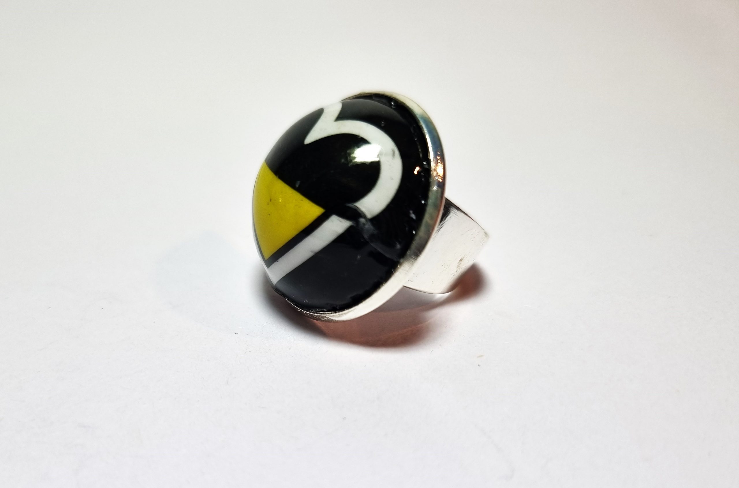 Foto lateral del Anillo Colección XXL Chula