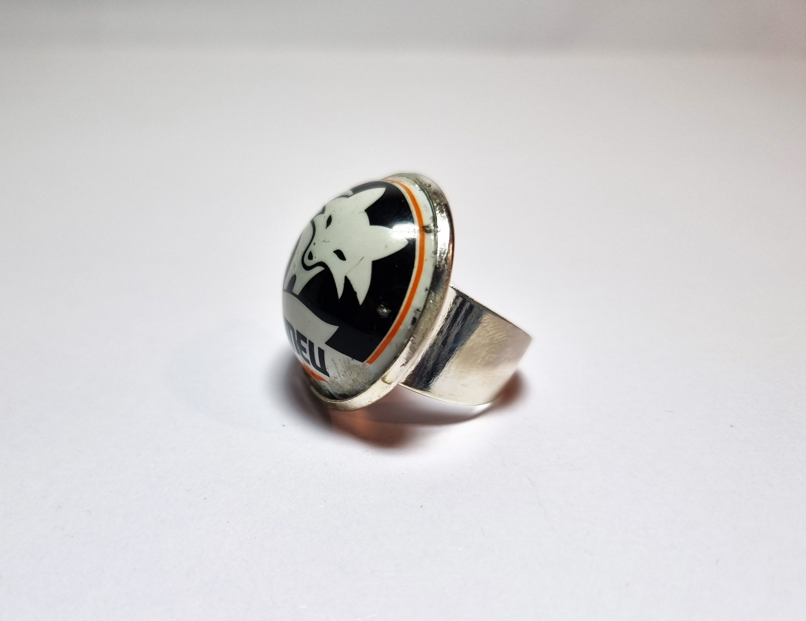 Foto lateral del Anillo Colección XXL Guineu Blanco