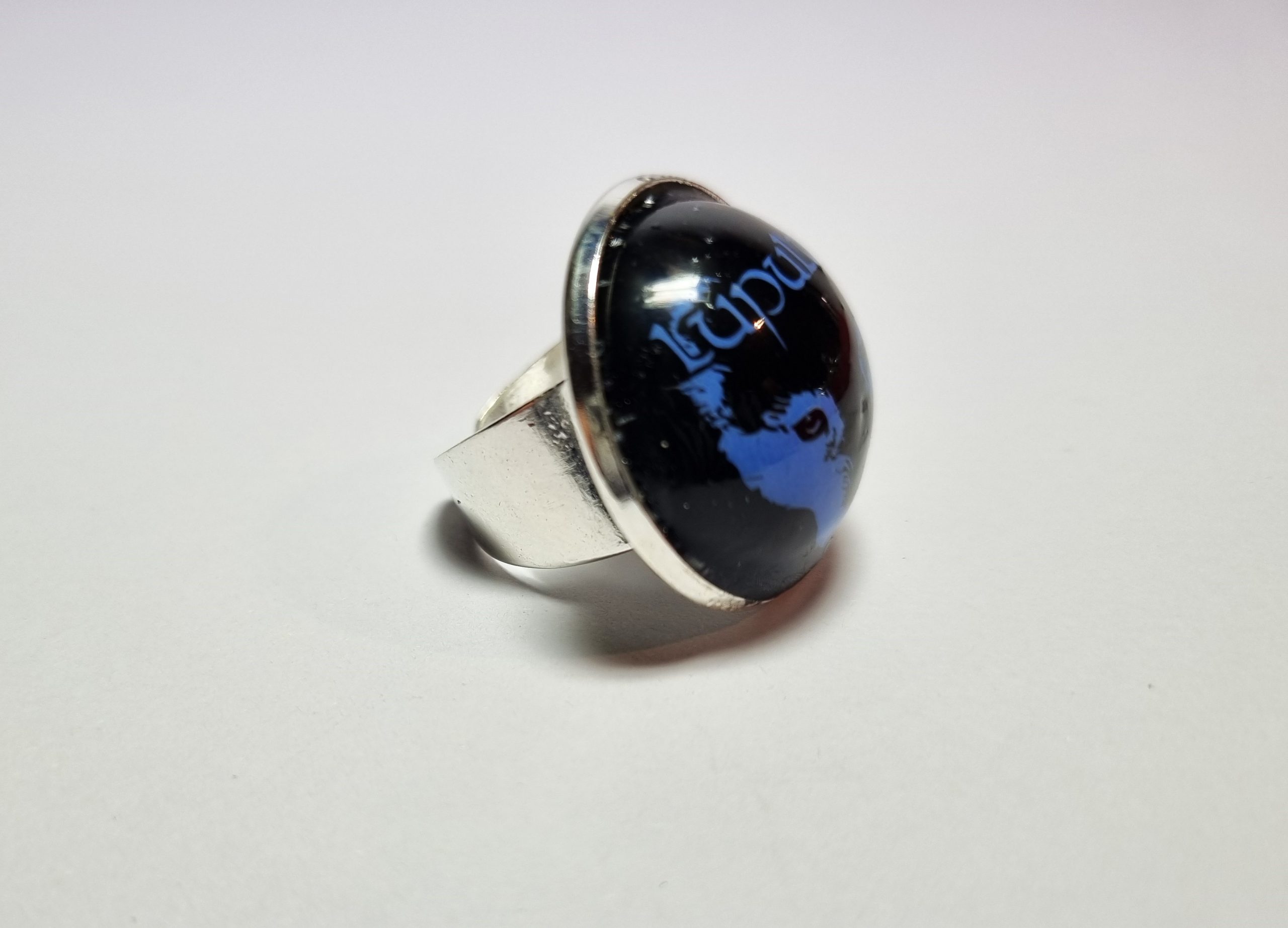 Foto lateral del Anillo Colección XXL Lupulos