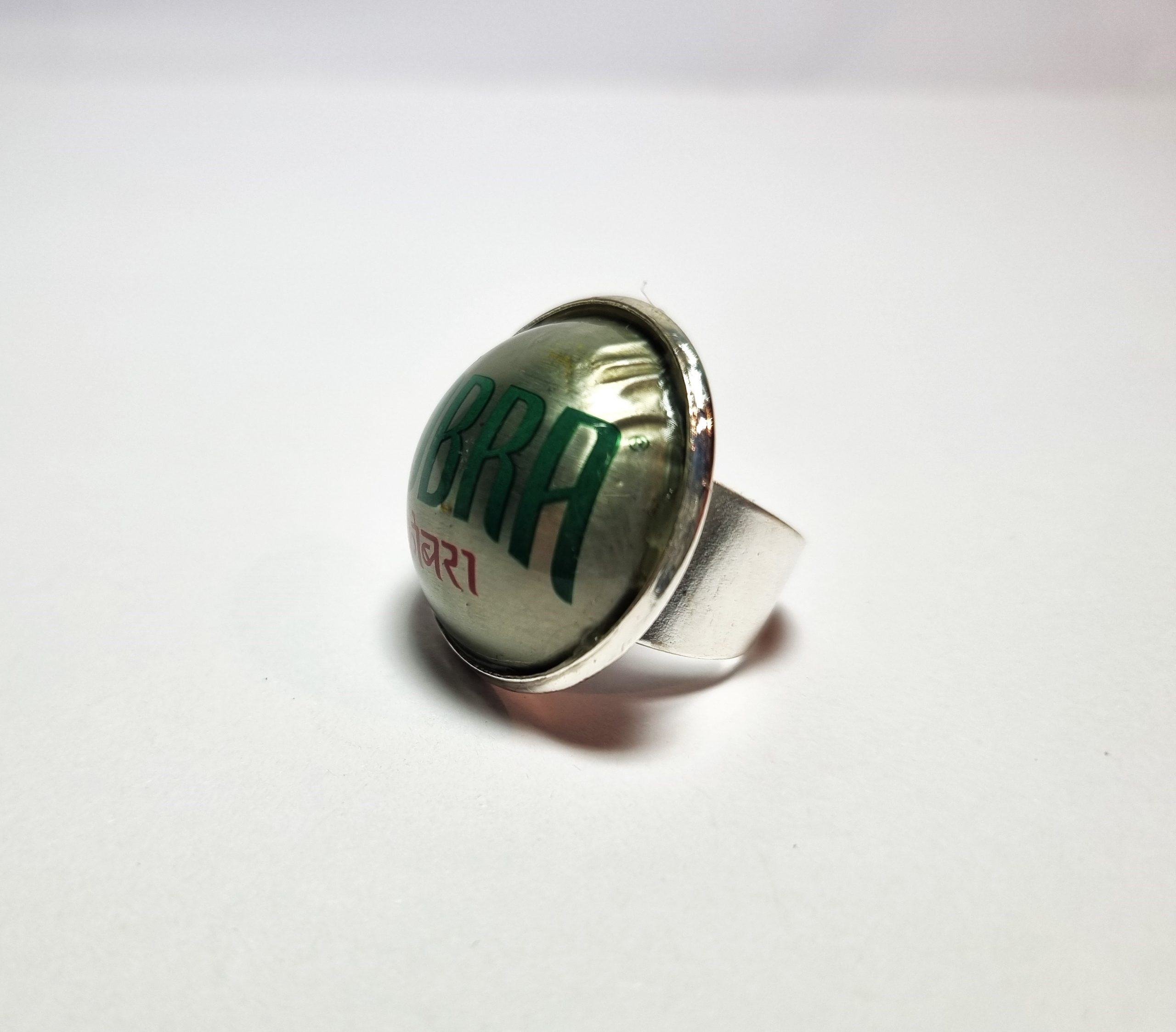 Foto lateral del Anillo Colección XXL Cobra