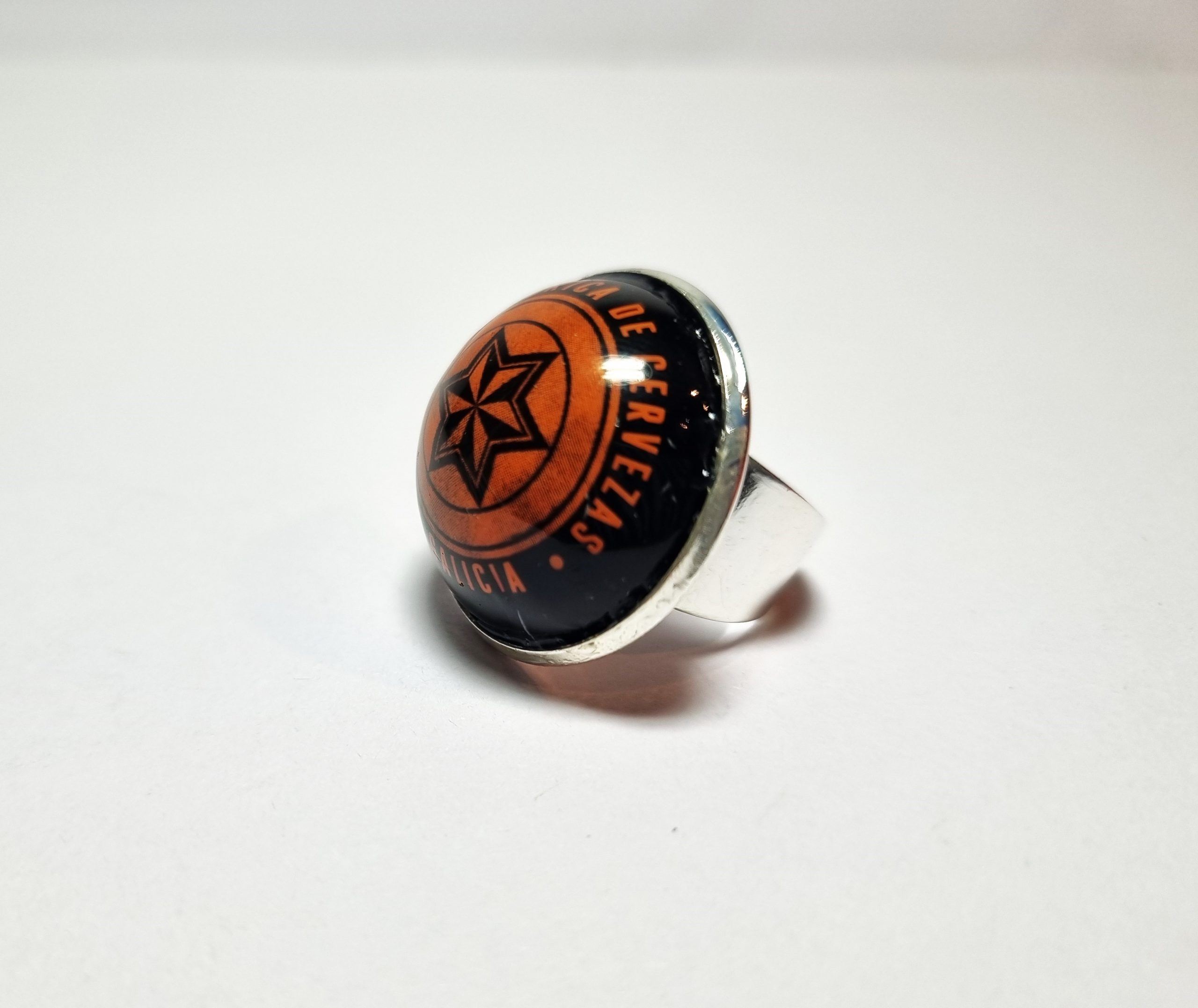 Foto lateral del Anillo Colección XXL Estrella Galicia