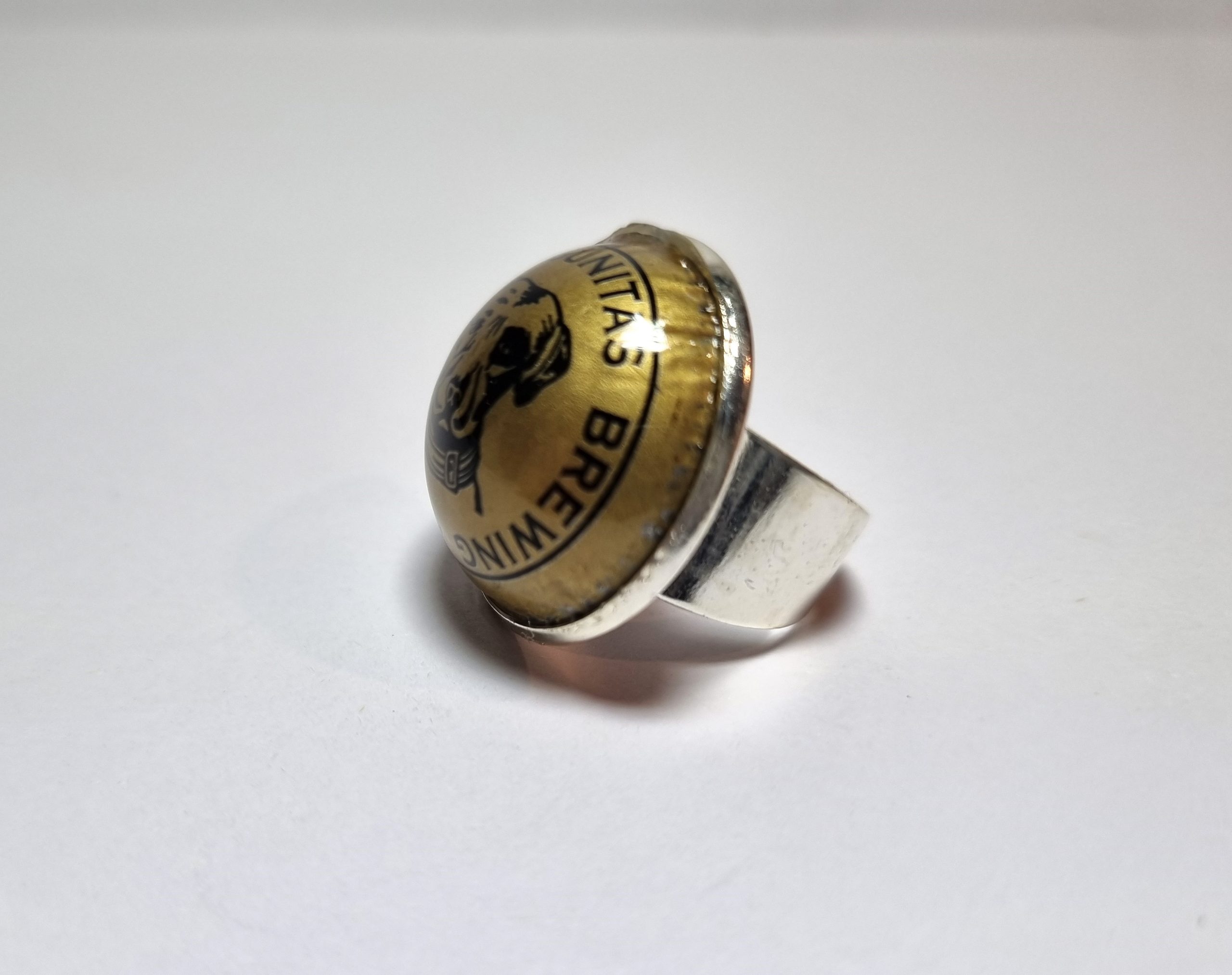 Foto lateral del Anillo Colección XXL Lagunitas