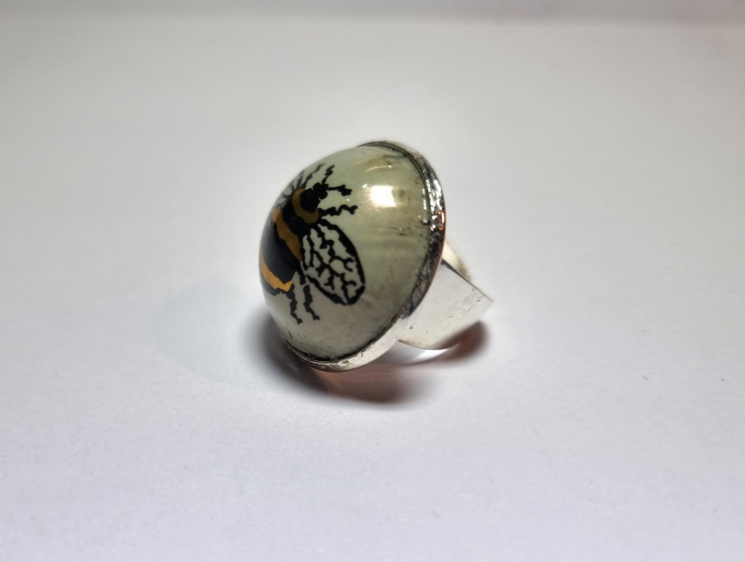 Foto lateral del Anillo Colección XXL Brakspear Bitter