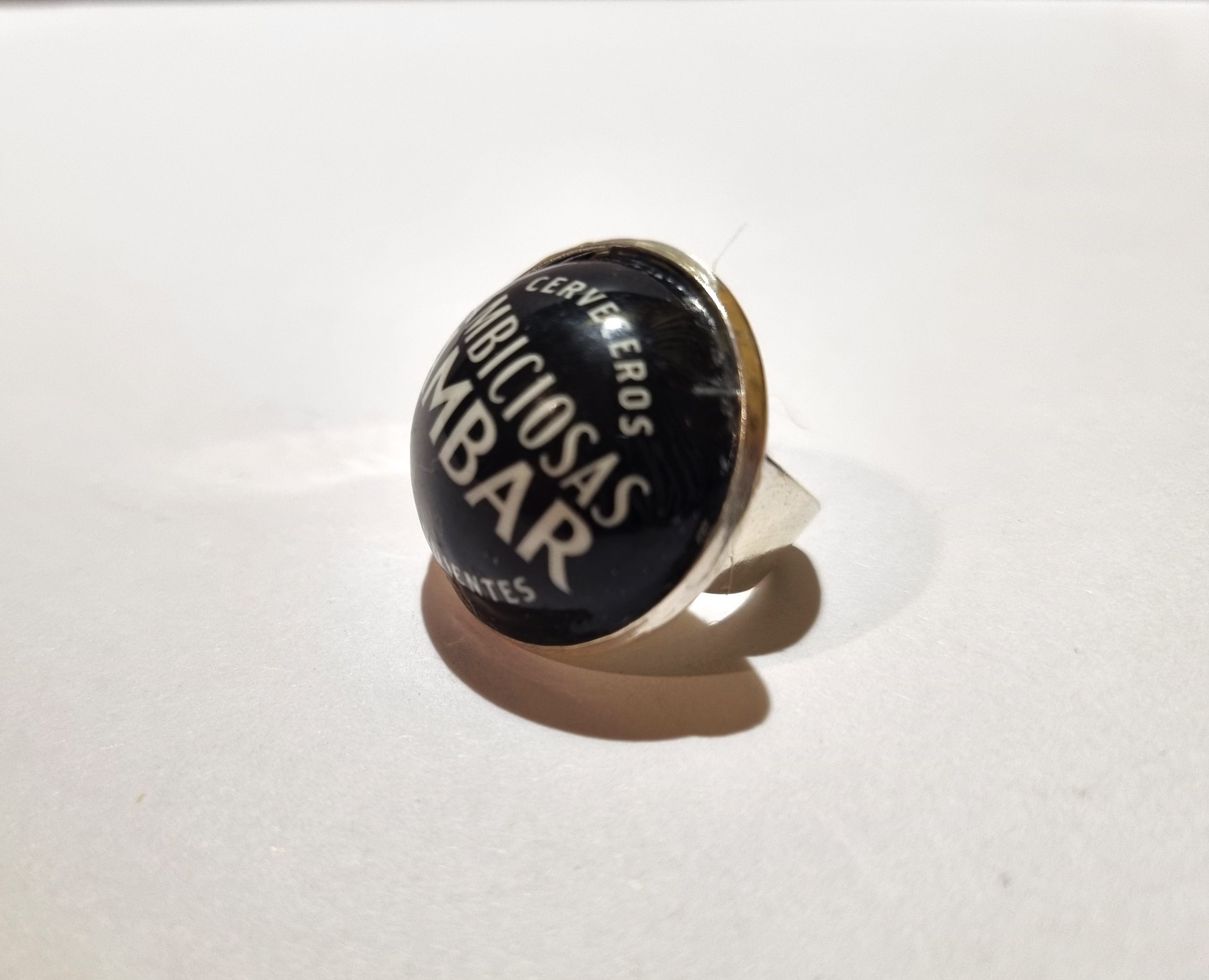 Foto lateral del Anillo Colección XXL Ámbar Ambiciosas