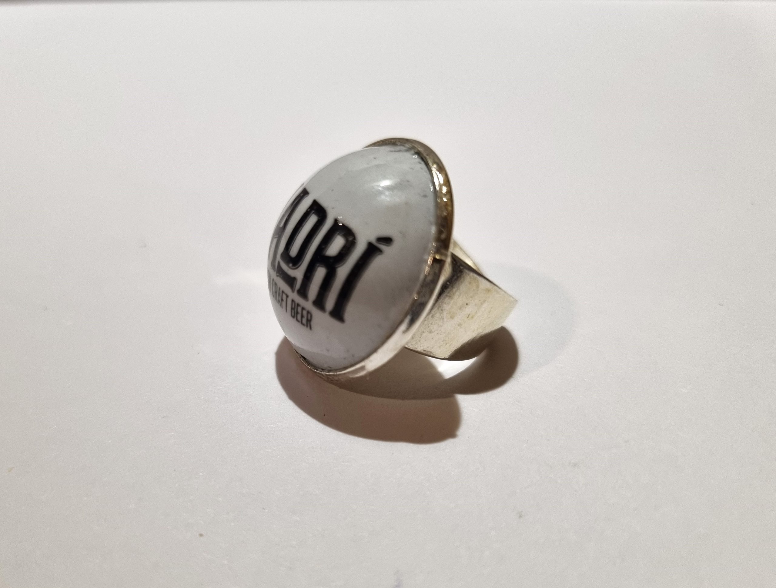 Foto lateral del Anillo Colección XXL Madrí