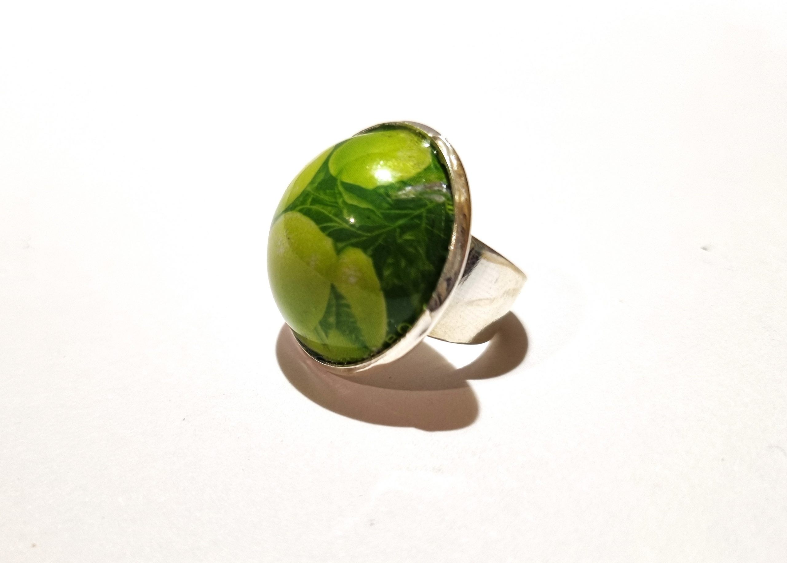 Foto lateral del Anillo Colección XXL Limón