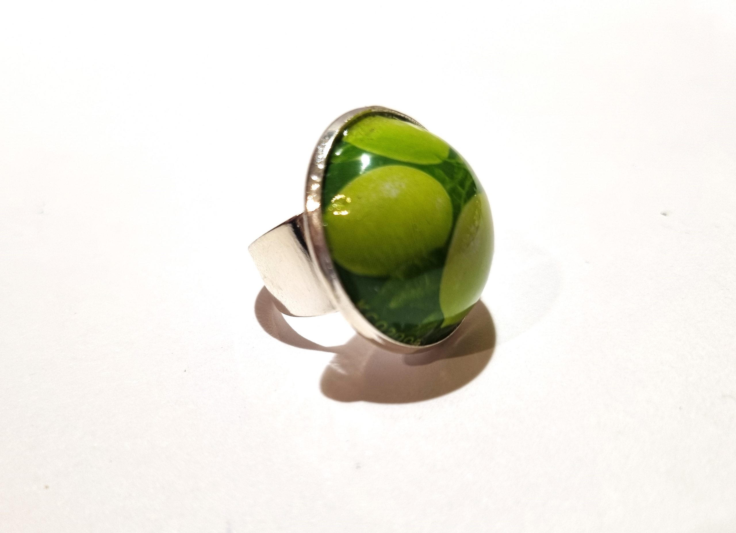 Foto lateral del Anillo Colección XXL Limón