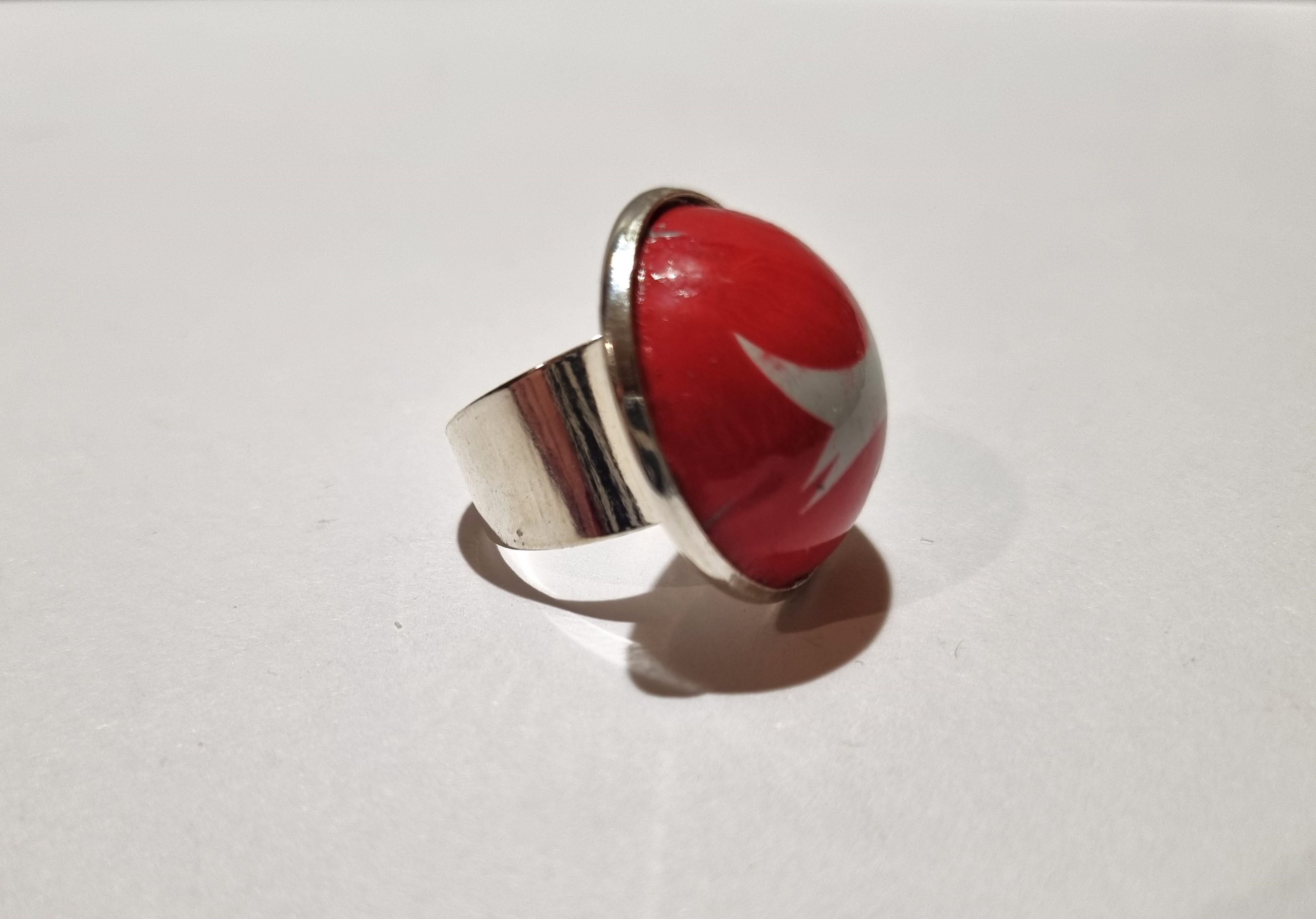 Foto lateral del Anillo Colección XXL Brewdog Elvis
