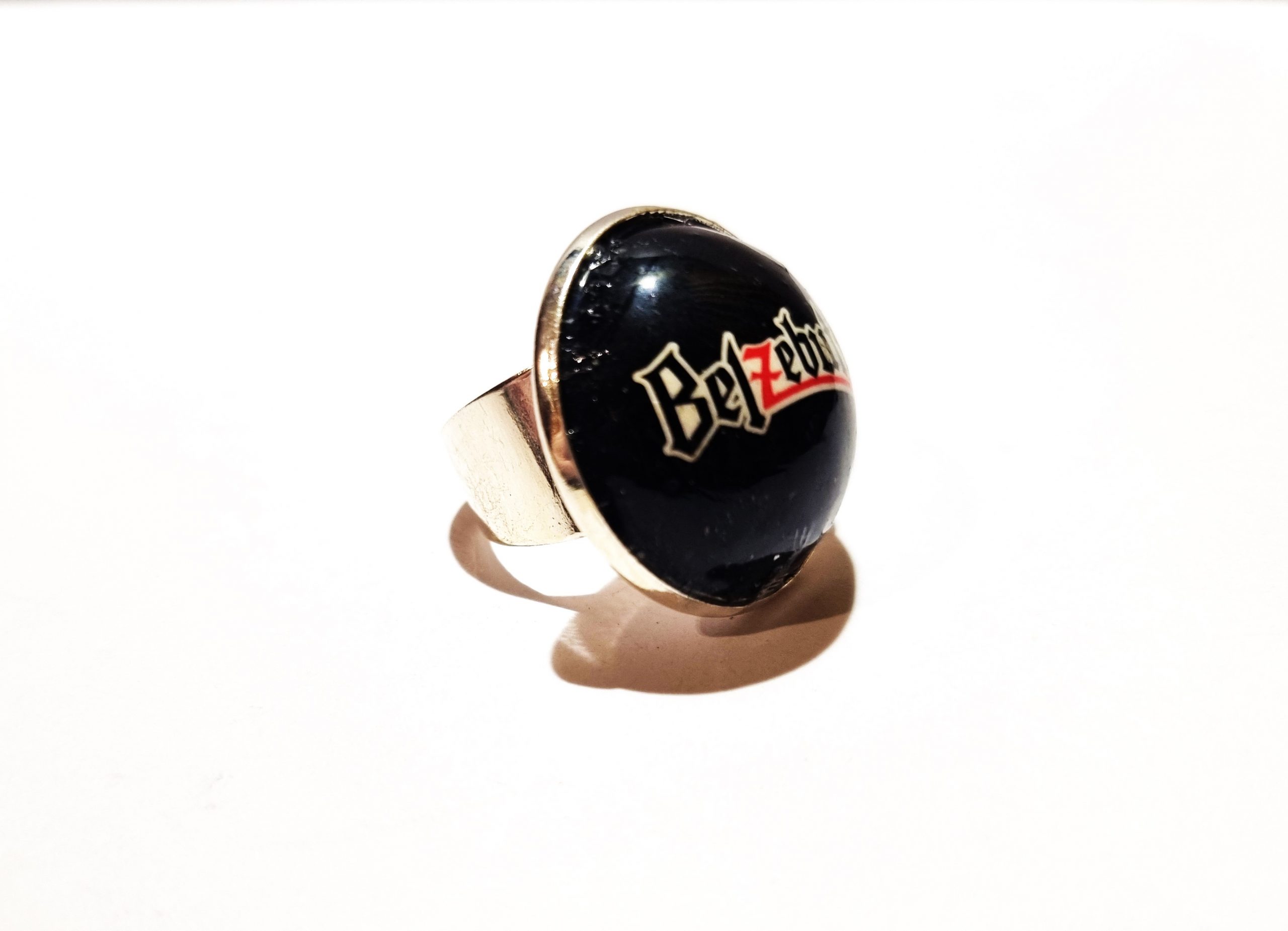 Foto lateral del Anillo Colección XXL Belzebuth