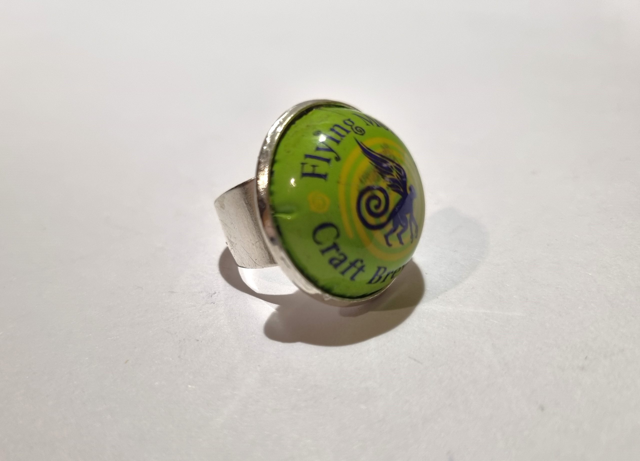Foto lateral del Anillo Colección XXL Flying Monkeys