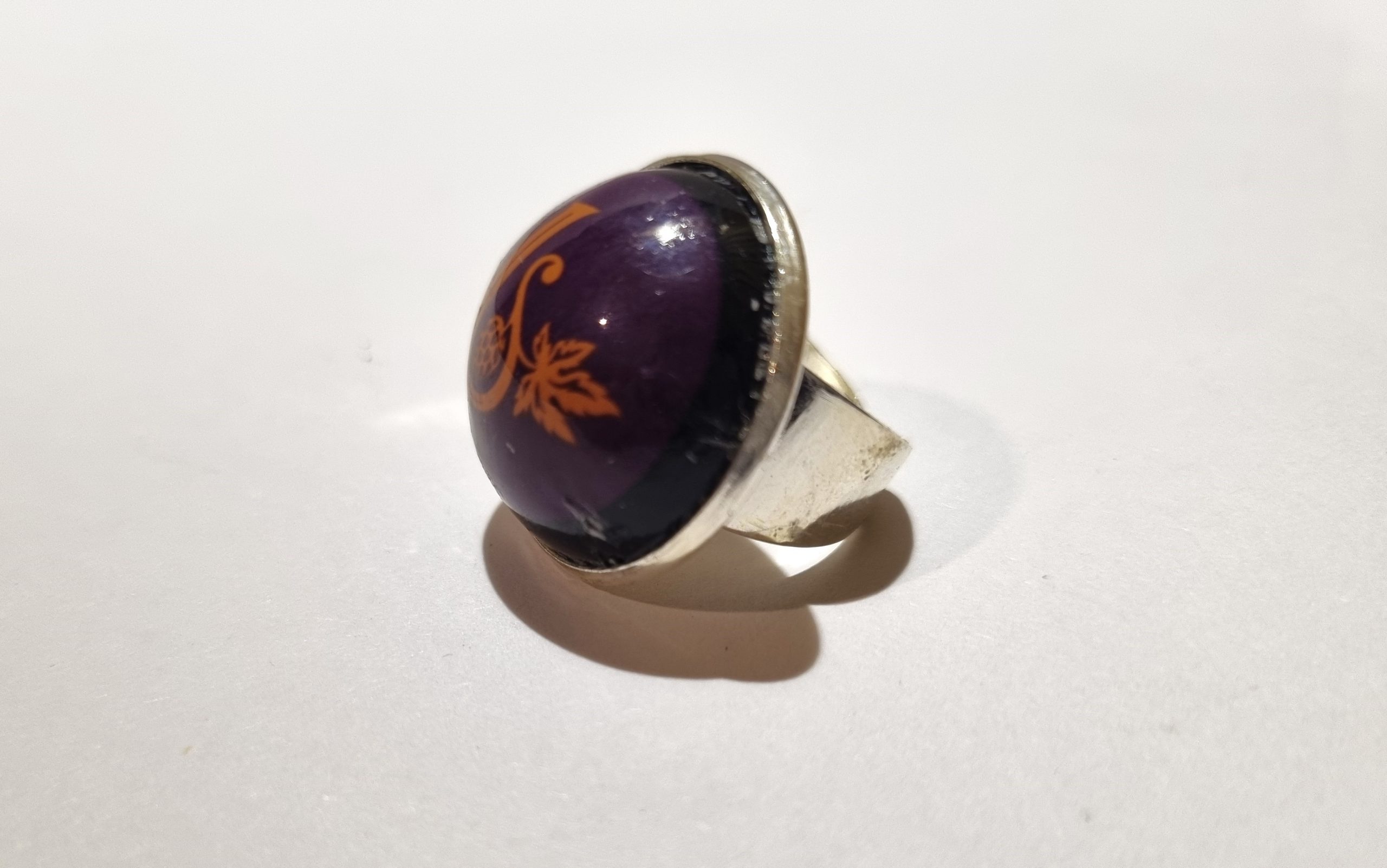 Foto lateral del Anillo Colección XXL Lúpulo