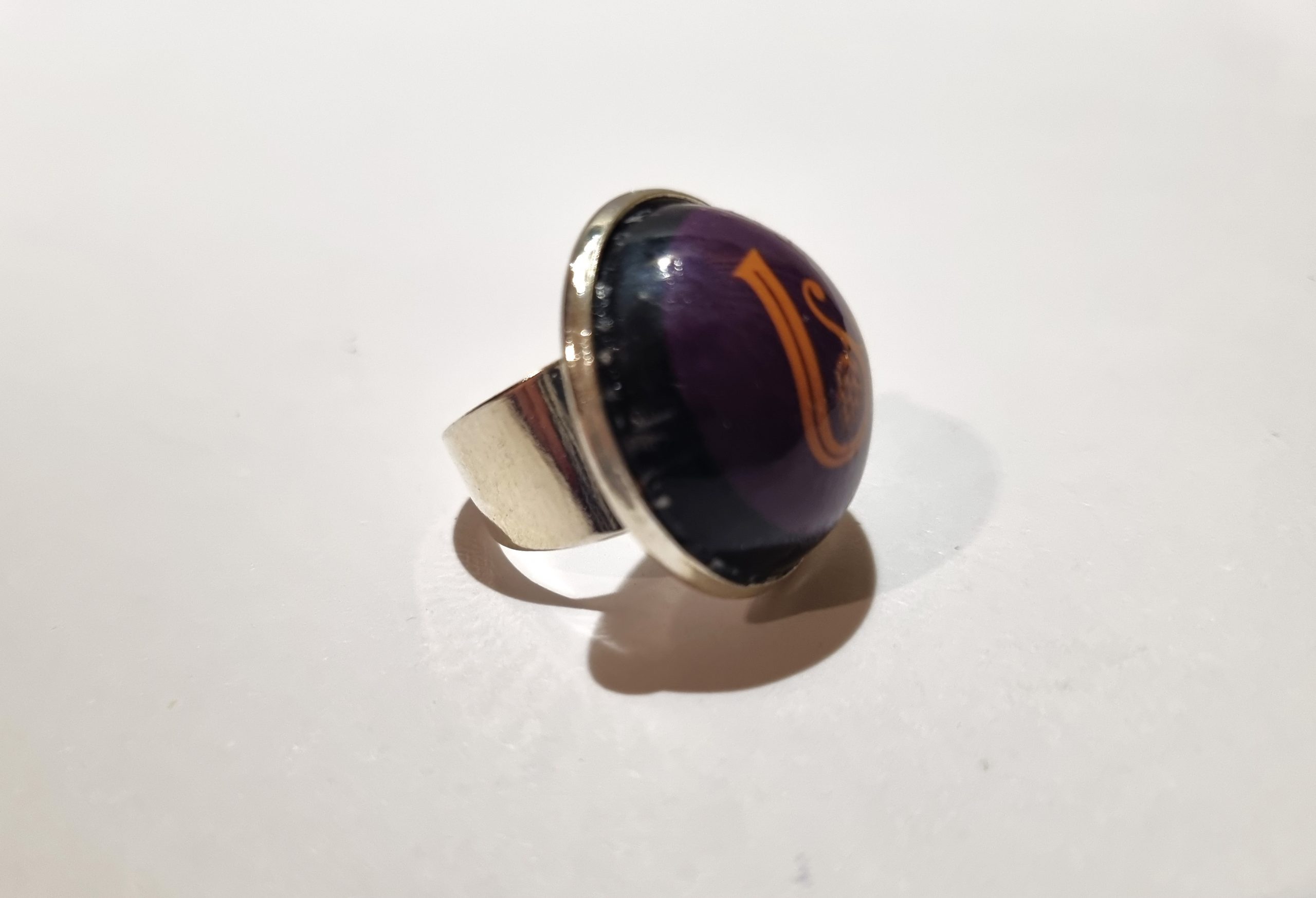 Foto lateral del Anillo Colección XXL Lúpulo