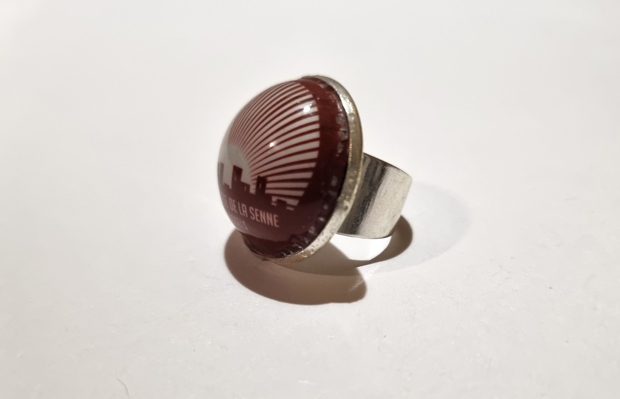 Foto lateral del Anillo Colección XXL Brasserie
