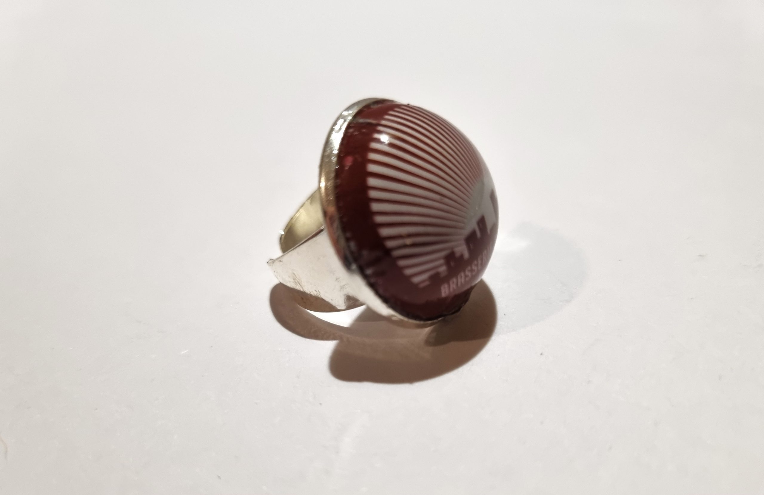 Foto lateral del Anillo Colección XXL Brasserie