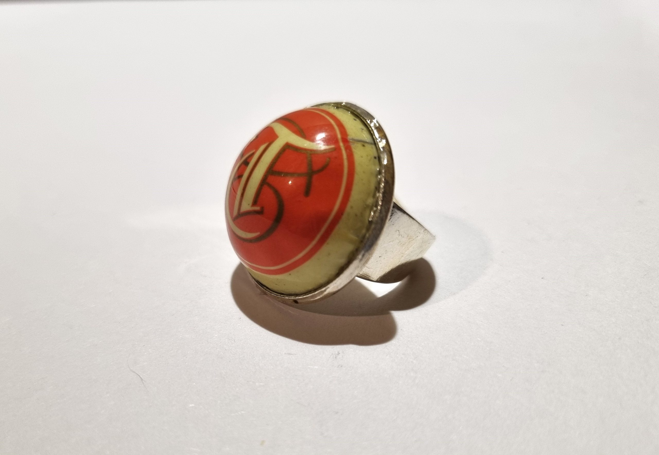 Foto lateral del Anillo Colección XXL T