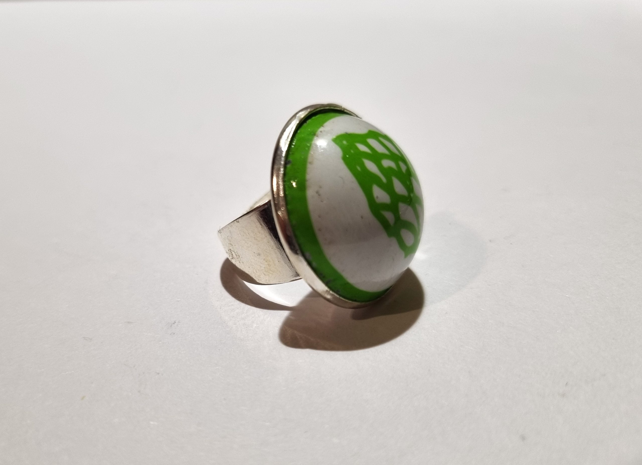 Foto lateral del Anillo Colección XXL Lupulo