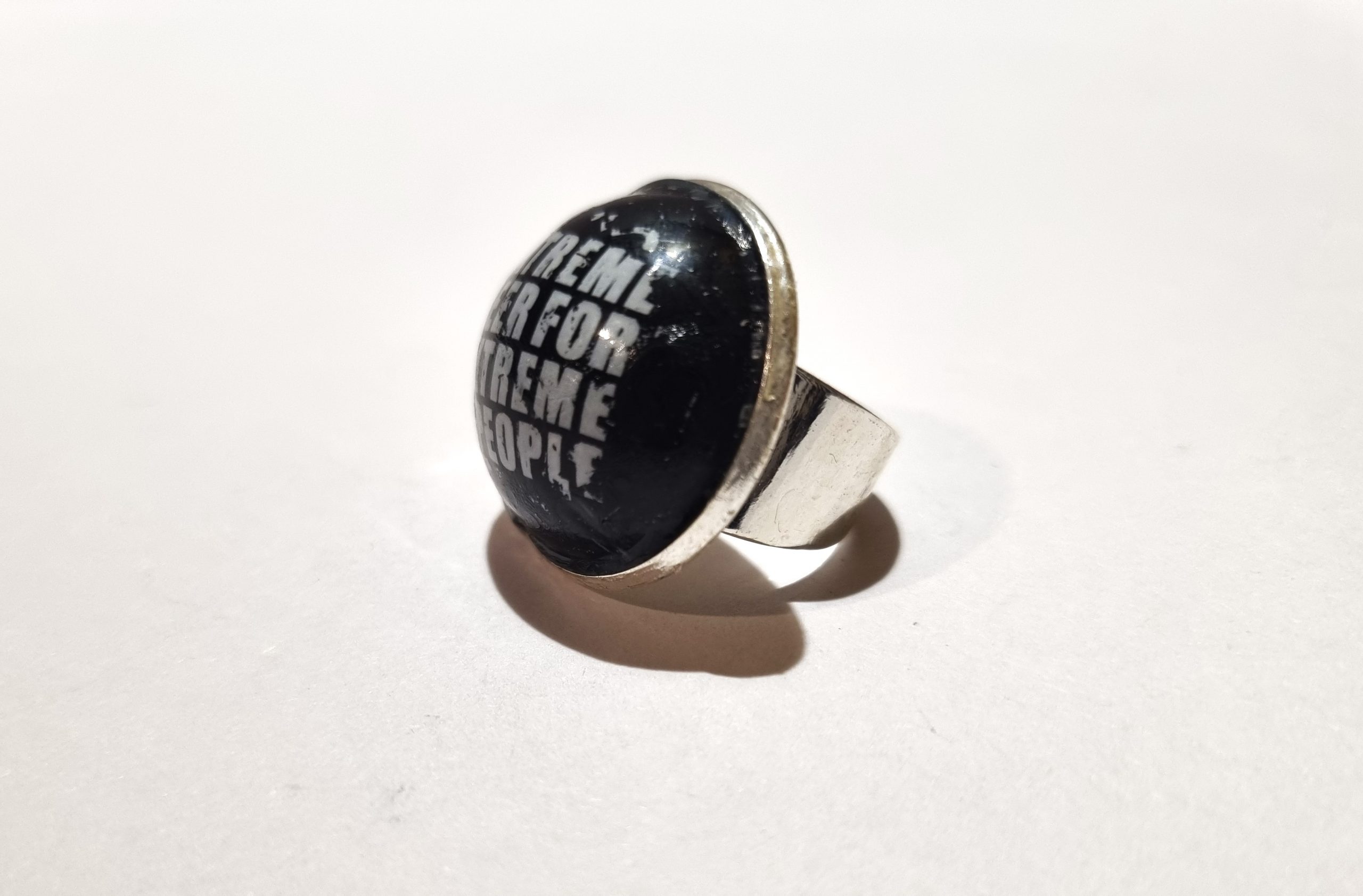 Foto lateral del Anillo Colección XXL Extreme