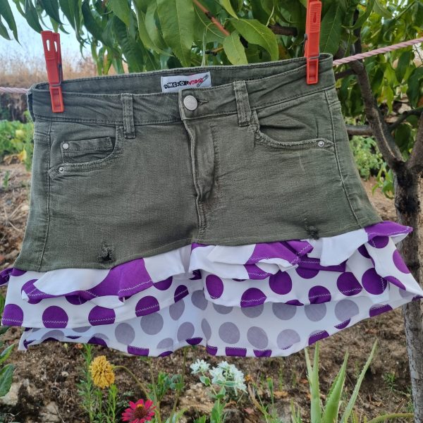 Foto delantera de la Falda Verde Blanquimorada