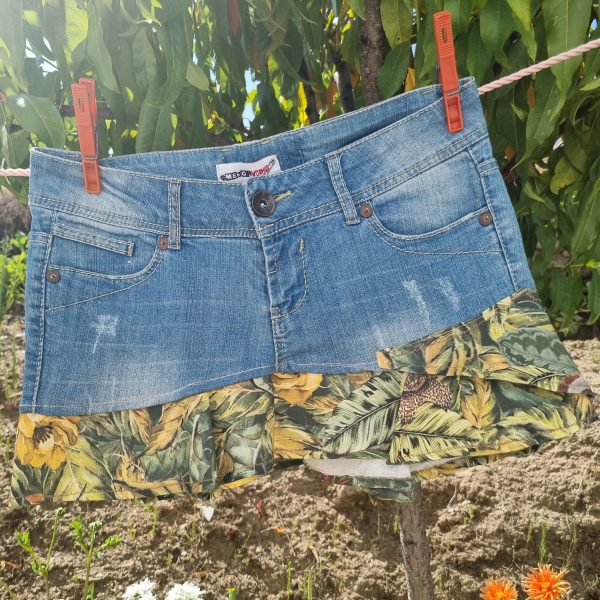 Foto delantera de la falda olé y olé selva clara