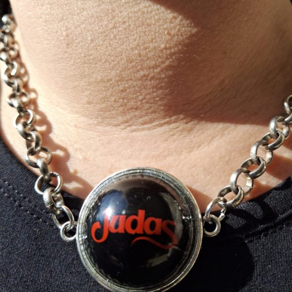 Foto del collar cadena judas