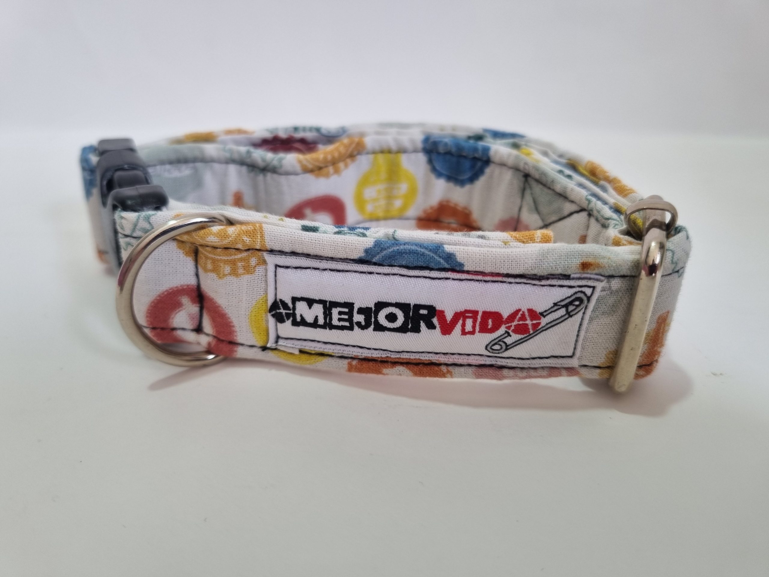 Foto del collar chapas cerveza