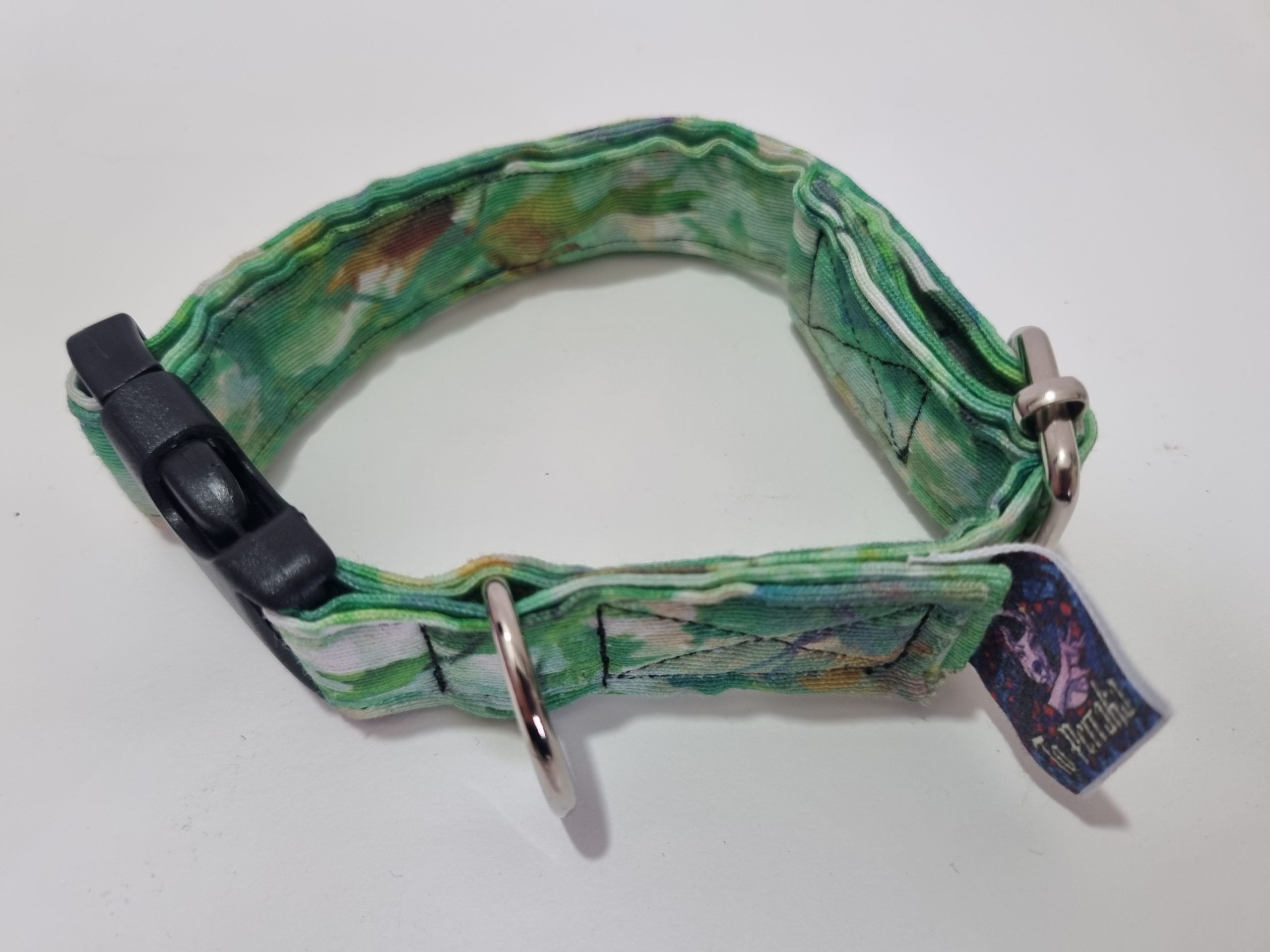 Foto del collar de perro tonos verdes
