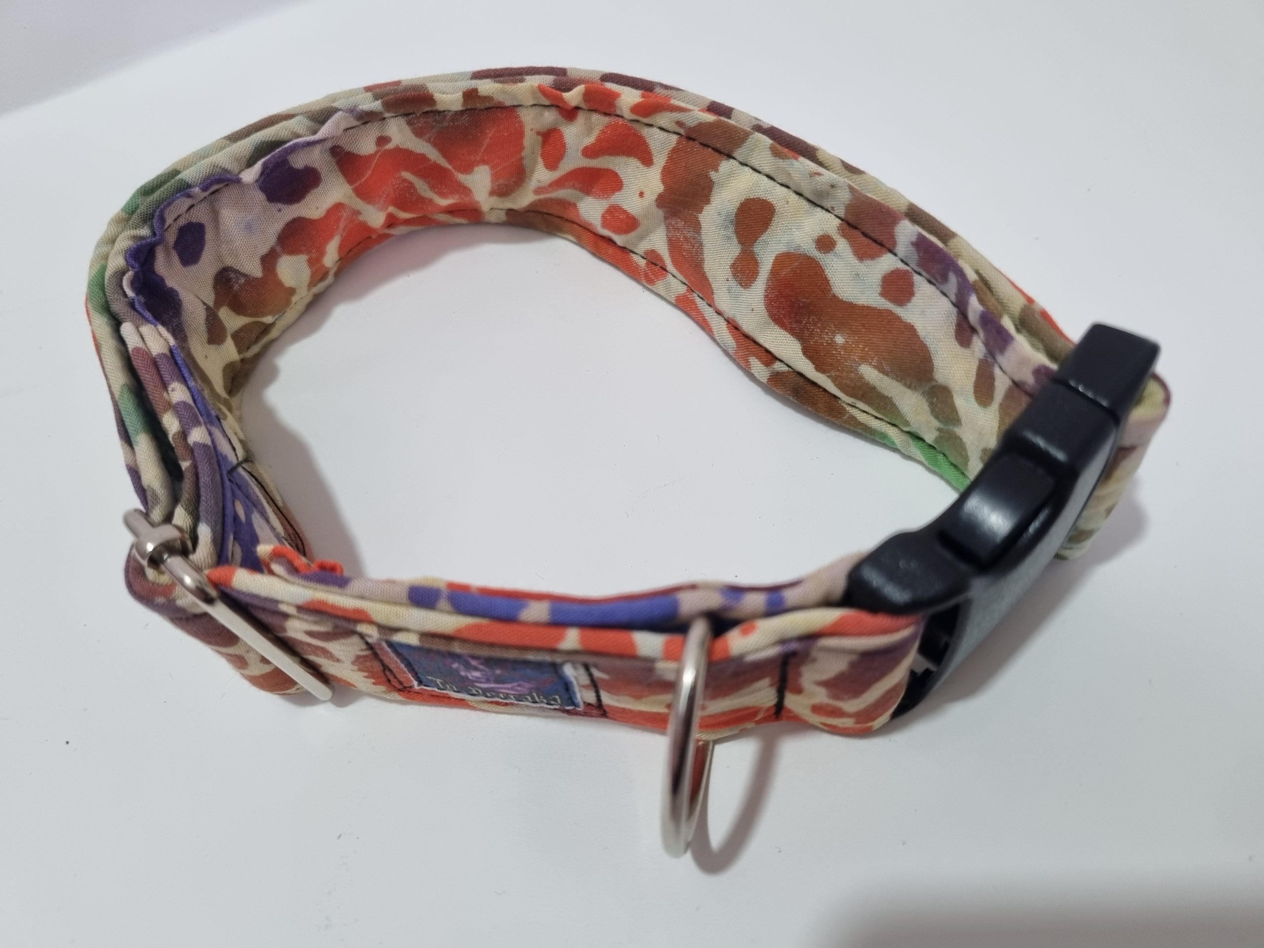 Foto del collar de perro leopardo colores