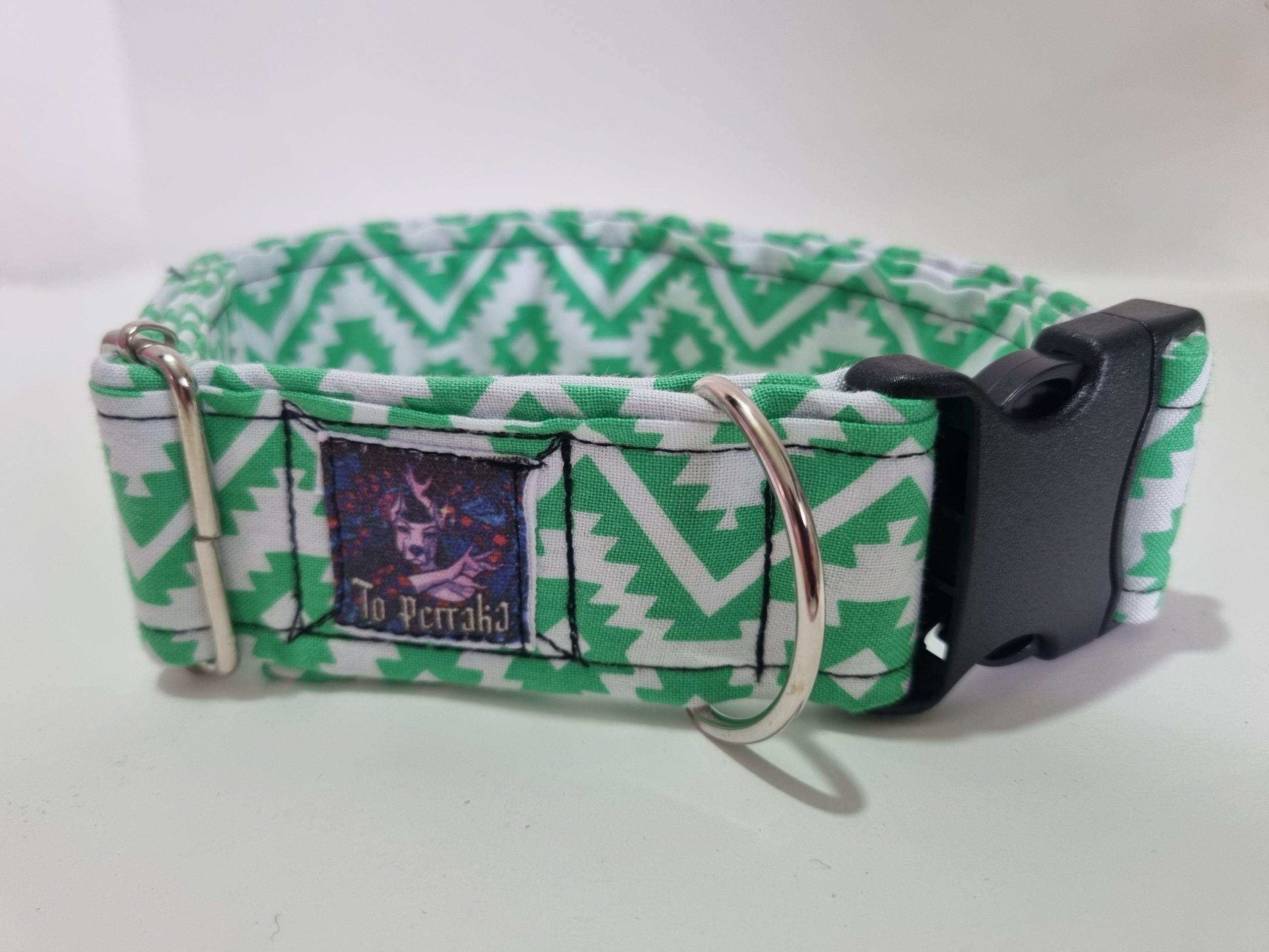 Foto del collar de perro étnico verde