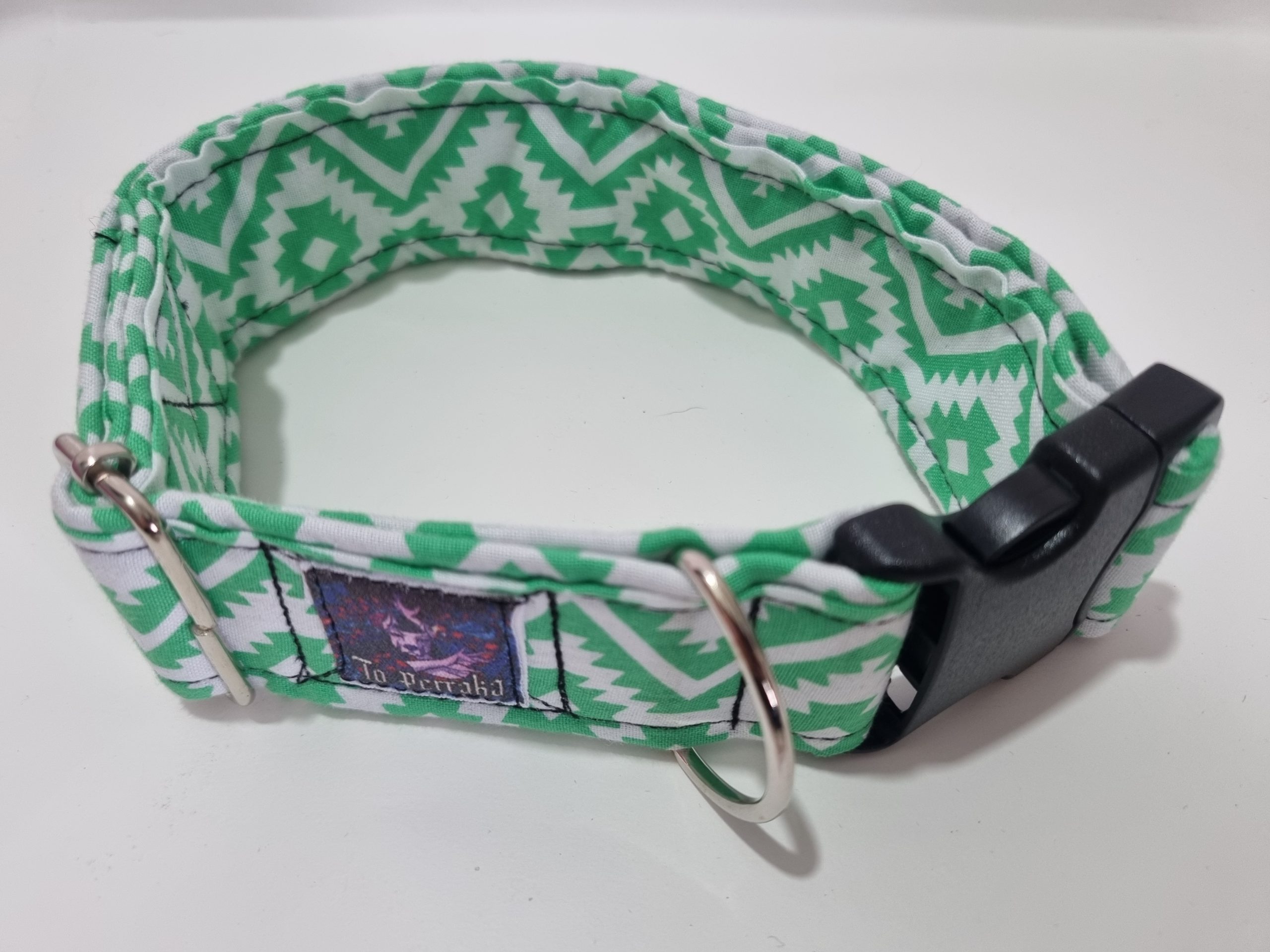 Foto del collar de perro étnico verde