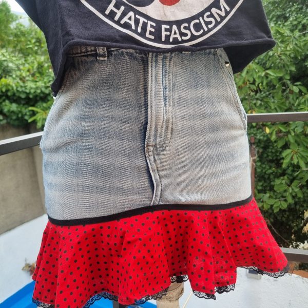 Foto de la parte delantera de la falda olé y olé