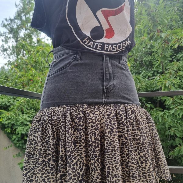 Foto de la parte delantera de la falda olé y olé