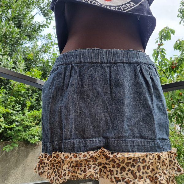 Foto de la parte delantera de la falda olé y olé